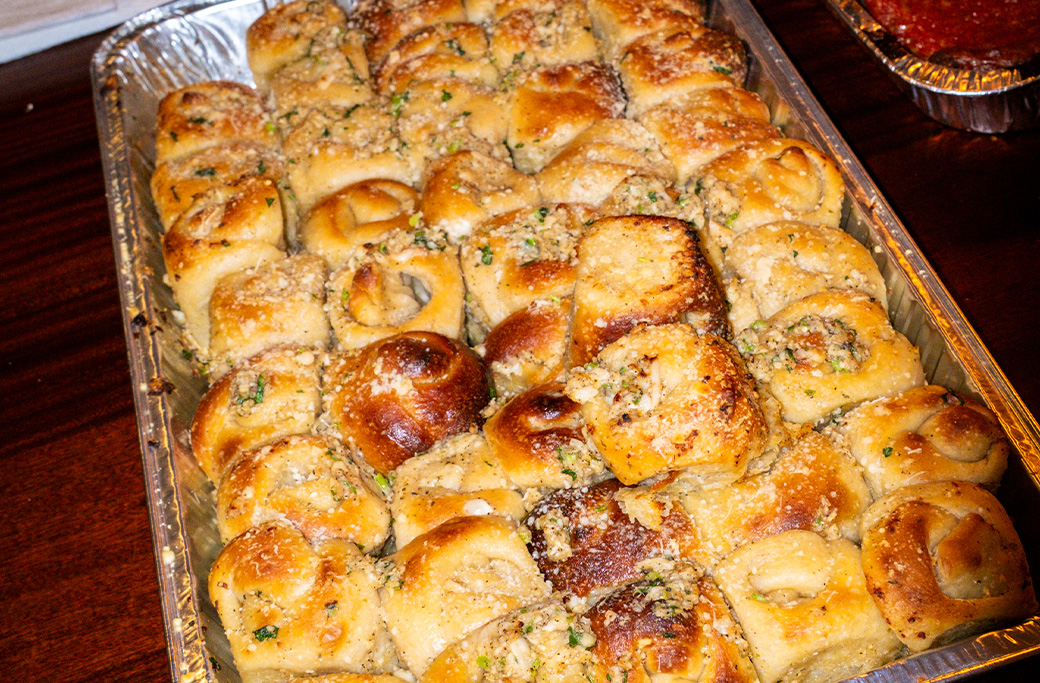 What Side Dishes Go Best with a Pizza Party Menu?