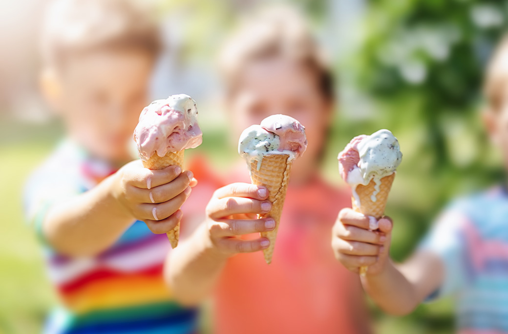 Family enjoying Woo Hoo Ice Cream after dinner at Fusaro’s Pizza & Pasta